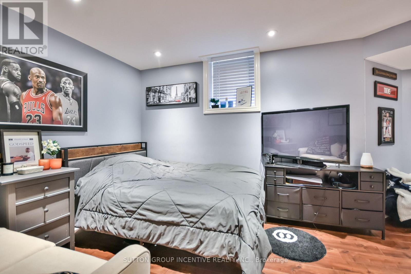 30 Bruce Crescent, Barrie, Ontario  L4N 8T8 - Photo 24 - S12543832