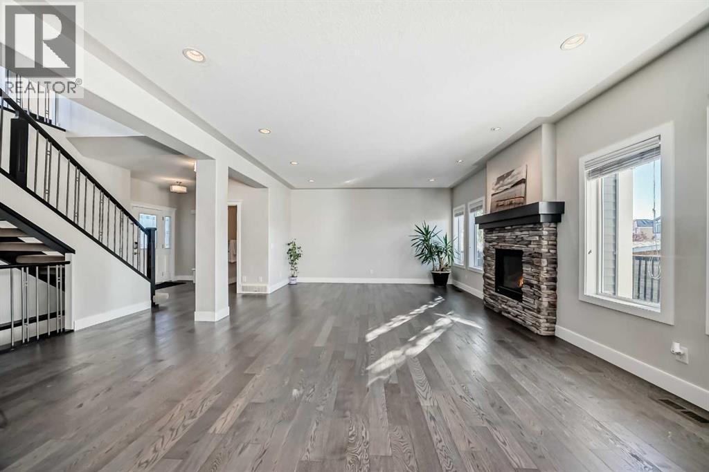 193 Rainbow Falls Heath, Chestermere, Alberta  T1X 0S7 - Photo 4 - A2250699