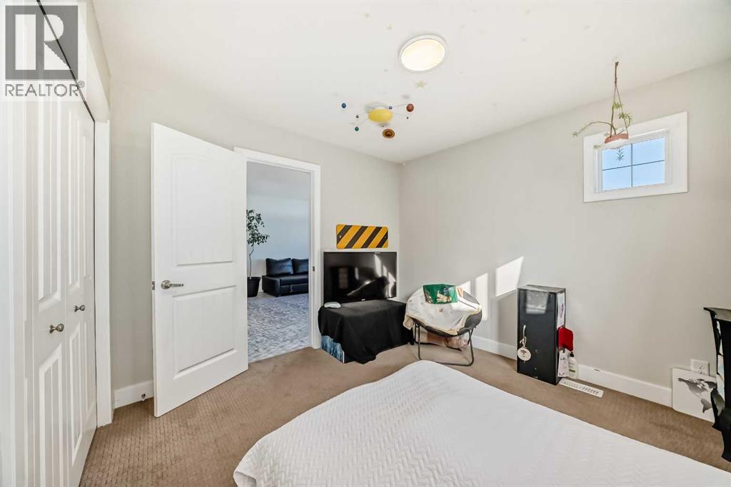 193 Rainbow Falls Heath, Chestermere, Alberta  T1X 0S7 - Photo 25 - A2250699