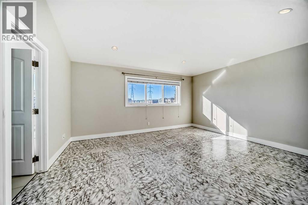 193 Rainbow Falls Heath, Chestermere, Alberta  T1X 0S7 - Photo 17 - A2250699