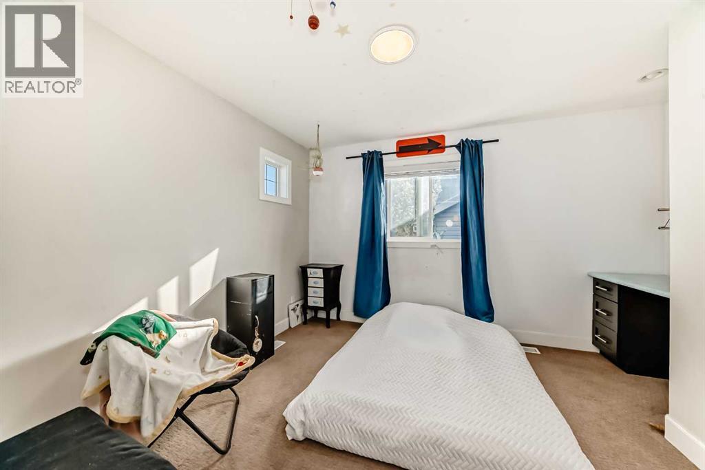 193 Rainbow Falls Heath, Chestermere, Alberta  T1X 0S7 - Photo 24 - A2250699