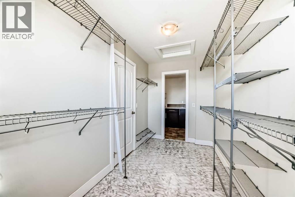 193 Rainbow Falls Heath, Chestermere, Alberta  T1X 0S7 - Photo 23 - A2250699