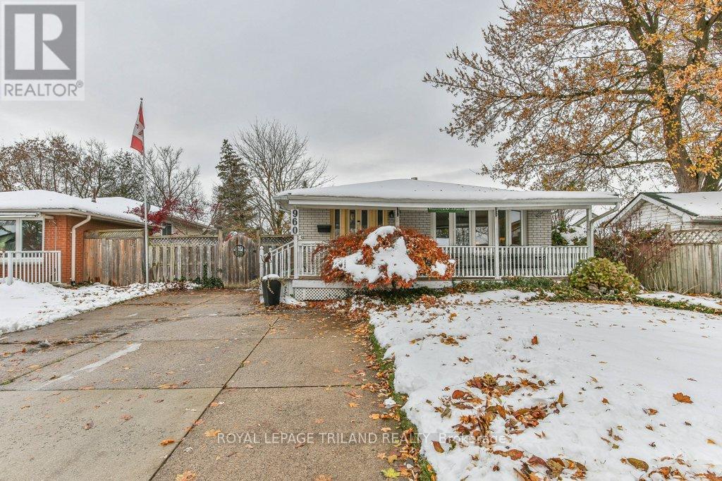 960 Osgoode Drive, London South, Ontario  N6E 1E1 - Photo 2 - X12543864
