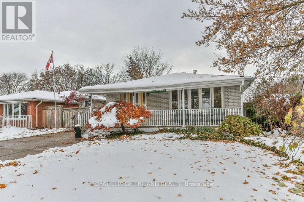 960 Osgoode Drive, London South, Ontario  N6E 1E1 - Photo 3 - X12543864