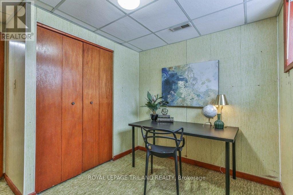 960 Osgoode Drive, London South, Ontario  N6E 1E1 - Photo 38 - X12543864