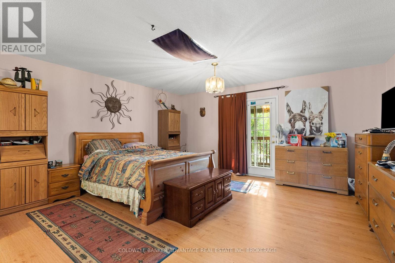 35 Woodrush Avenue, Welland, Ontario L3C 6S6 - Photo 14 - X12543860