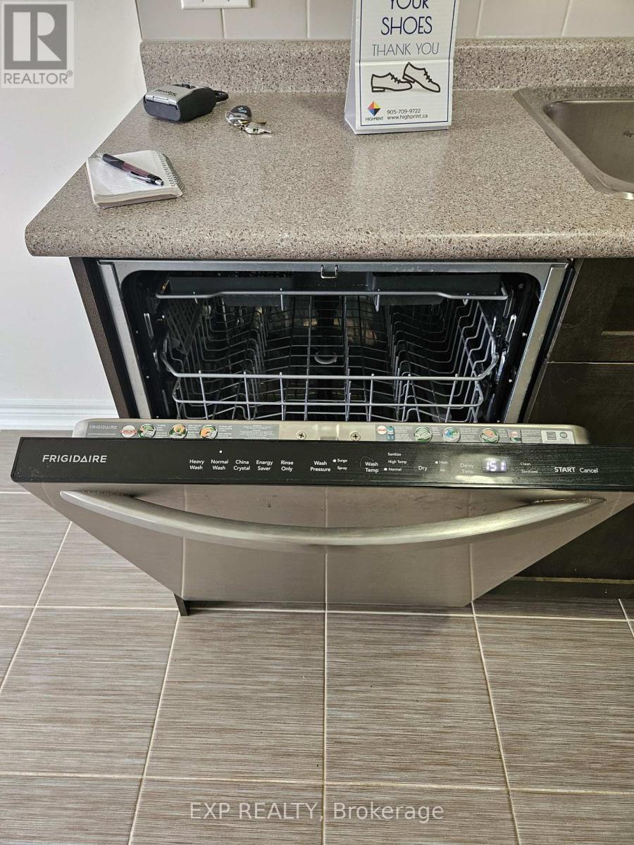 180 Sunflower Place, Welland, Ontario  L3C 0H9 - Photo 22 - X12543840