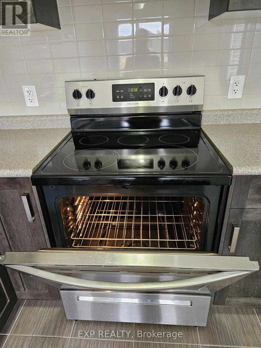 180 Sunflower Place, Welland, Ontario  L3C 0H9 - Photo 23 - X12543840