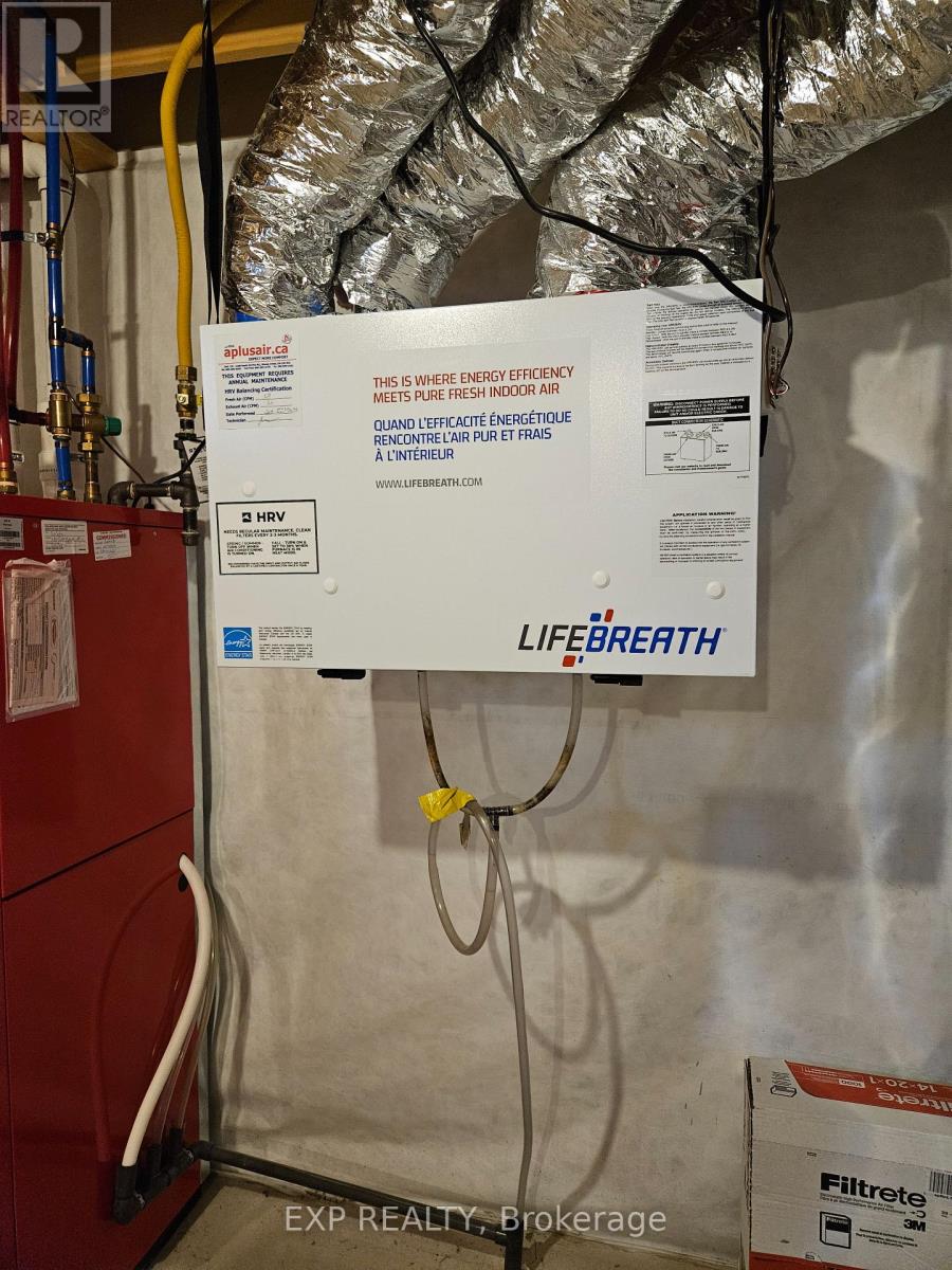 180 Sunflower Place, Welland, Ontario  L3C 0H9 - Photo 8 - X12543840