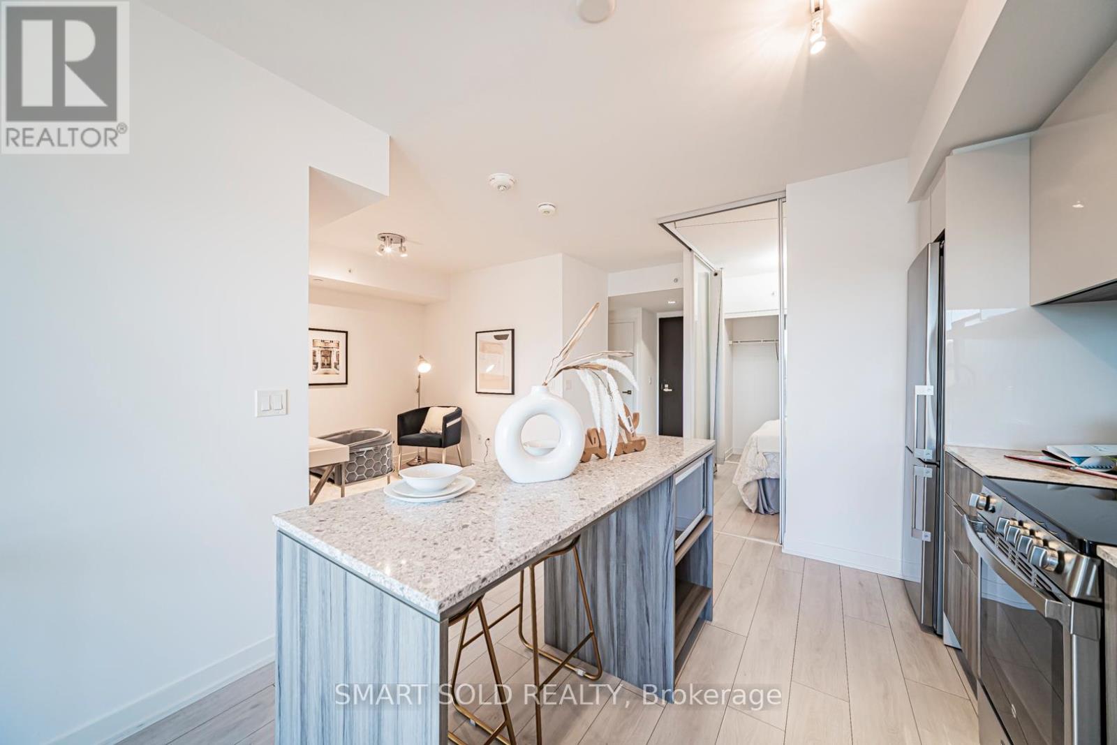 207 - 31 Tippett Road, Toronto, Ontario  M3H 2V1 - Photo 16 - C12543868