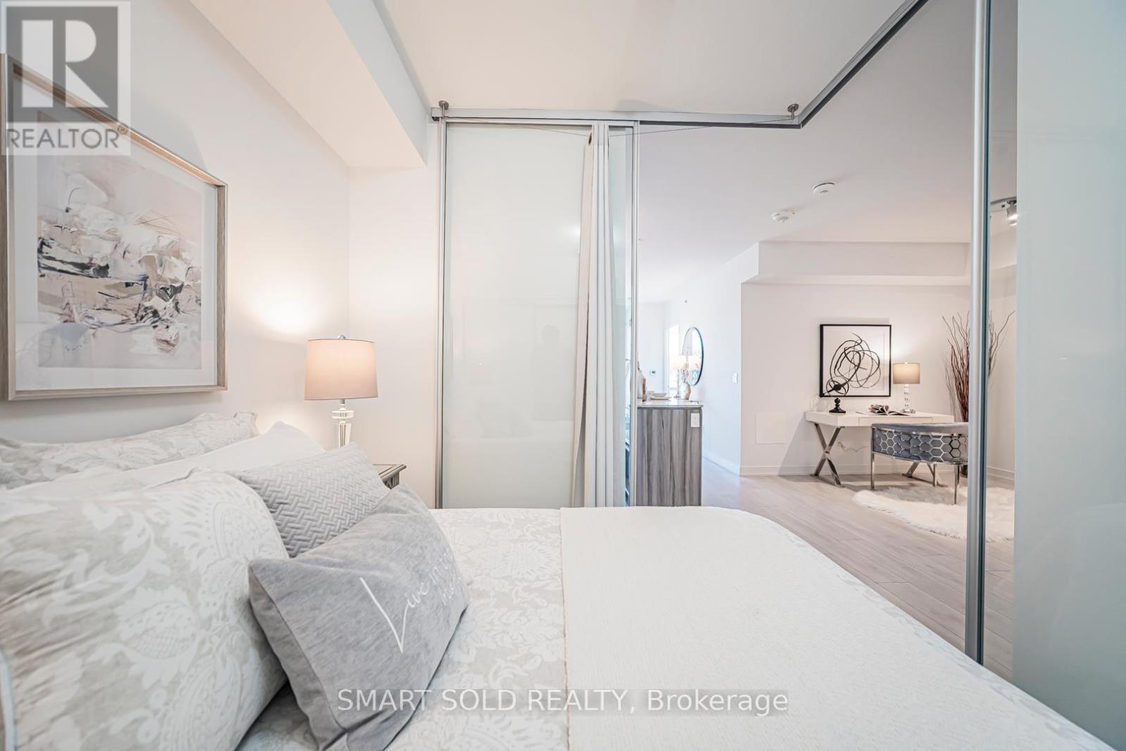 207 - 31 Tippett Road, Toronto, Ontario  M3H 2V1 - Photo 37 - C12543868