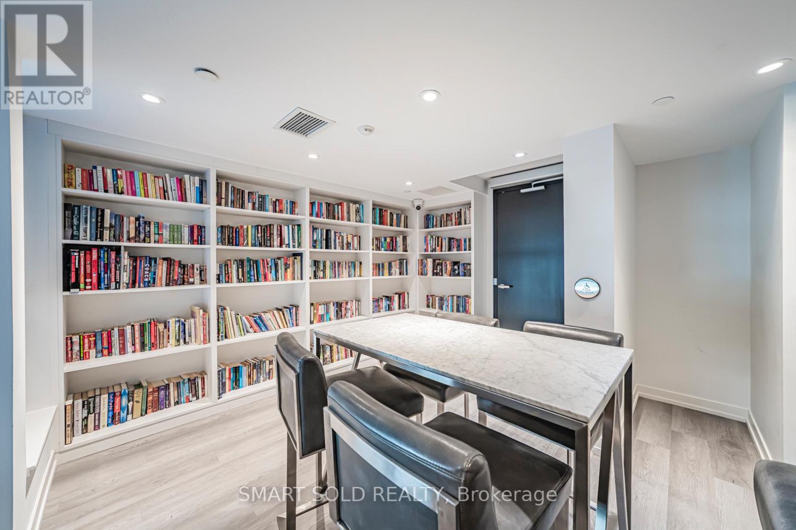 207 - 31 Tippett Road, Toronto, Ontario  M3H 2V1 - Photo 44 - C12543868