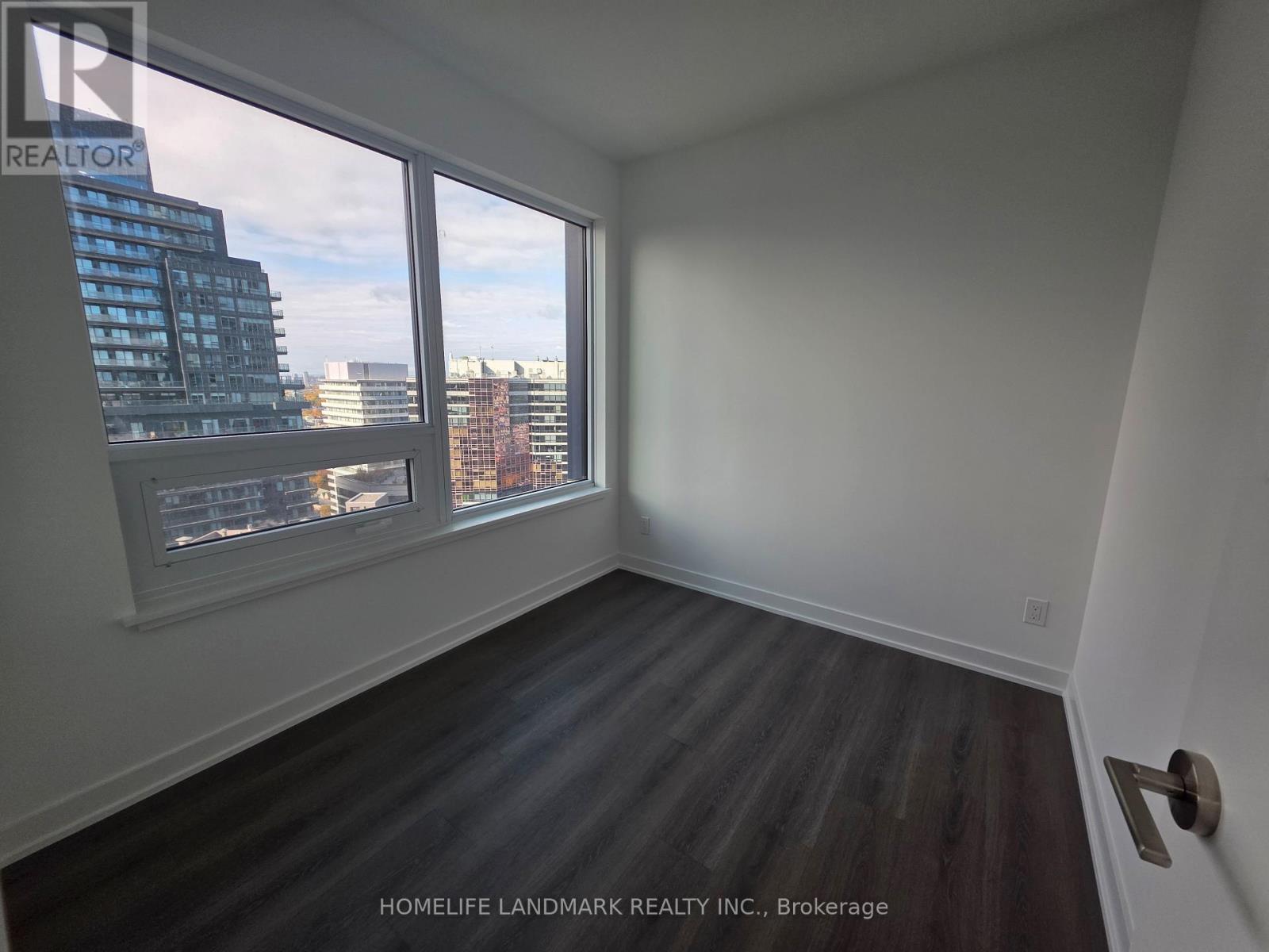 3916 - 8 Wellesley Street W, Toronto, Ontario  M4Y 0J5 - Photo 12 - C12543872