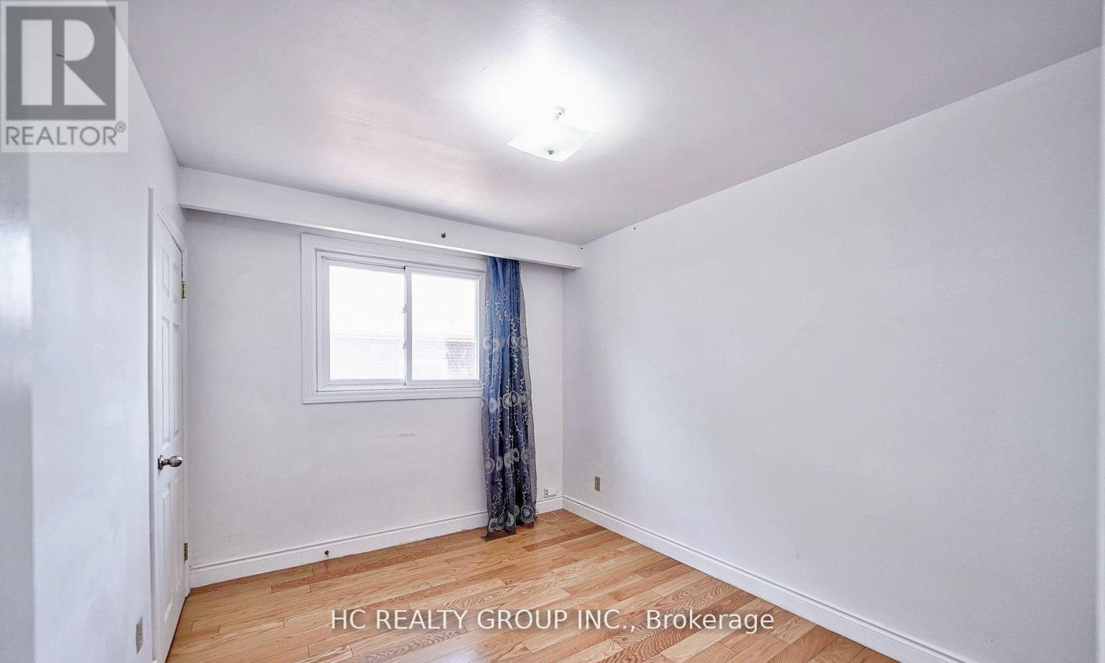 Upper - 20 Greyhound Drive, Toronto, Ontario  M2H 1K3 - Photo 17 - C12543908