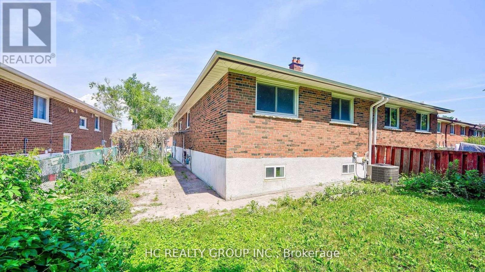 Upper - 20 Greyhound Drive, Toronto, Ontario  M2H 1K3 - Photo 23 - C12543908