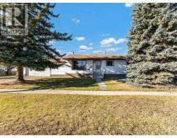 224 1 Street W, Duchess, Ca