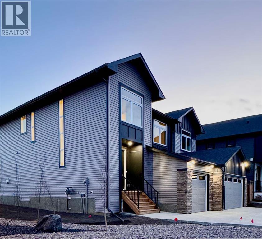 37 North Bridges Bay Sw, Langdon, Alberta  T0J 1X3 - Photo 1 - A2248184