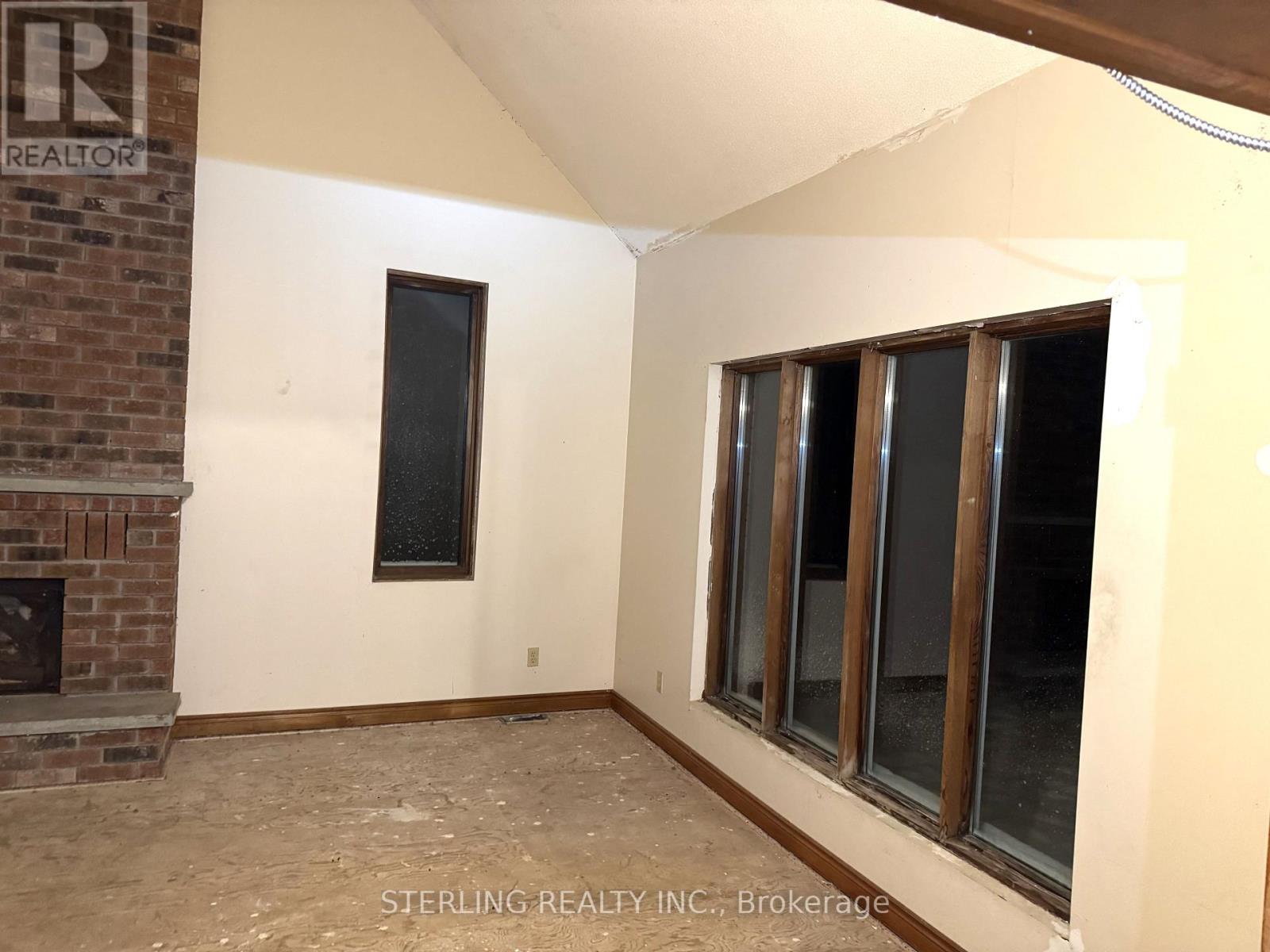 3976 Lakeshore Road, Clarington, Ontario  L1B 1L9 - Photo 4 - E12543852