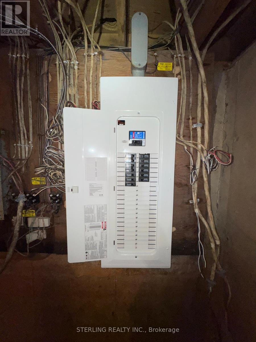 3976 Lakeshore Road, Clarington, Ontario  L1B 1L9 - Photo 7 - E12543852