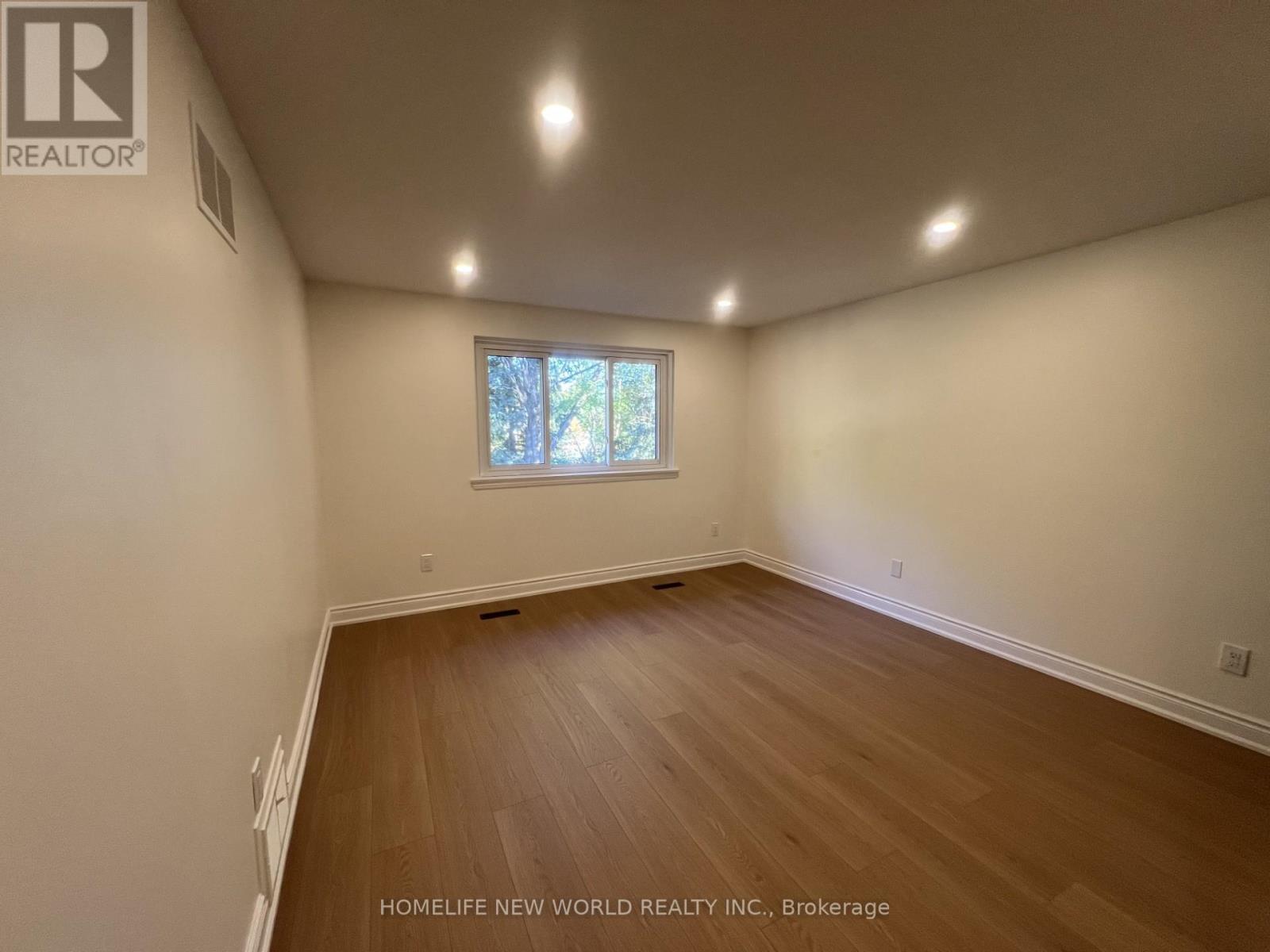 Upper 1 - 69 Silversted Drive, Toronto, Ontario  M1S 3G4 - Photo 10 - E12543878