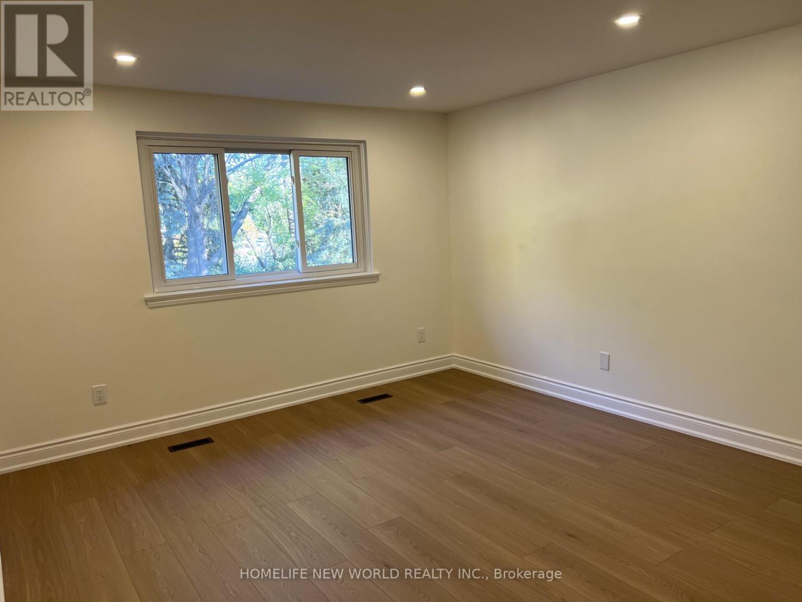 Upper 1 - 69 Silversted Drive, Toronto, Ontario  M1S 3G4 - Photo 9 - E12543878