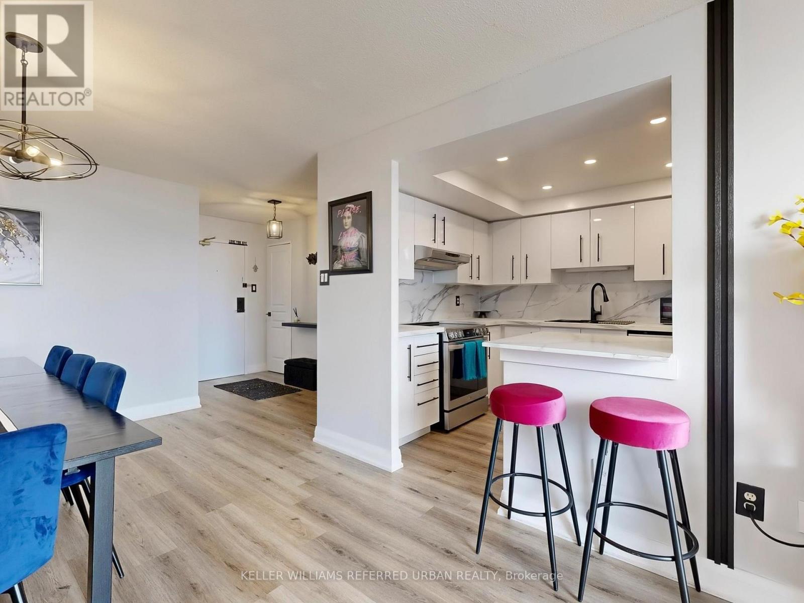 803 - 30 Harding Boulevard W, Richmond Hill, Ontario  L4C 9M3 - Photo 11 - N12543858