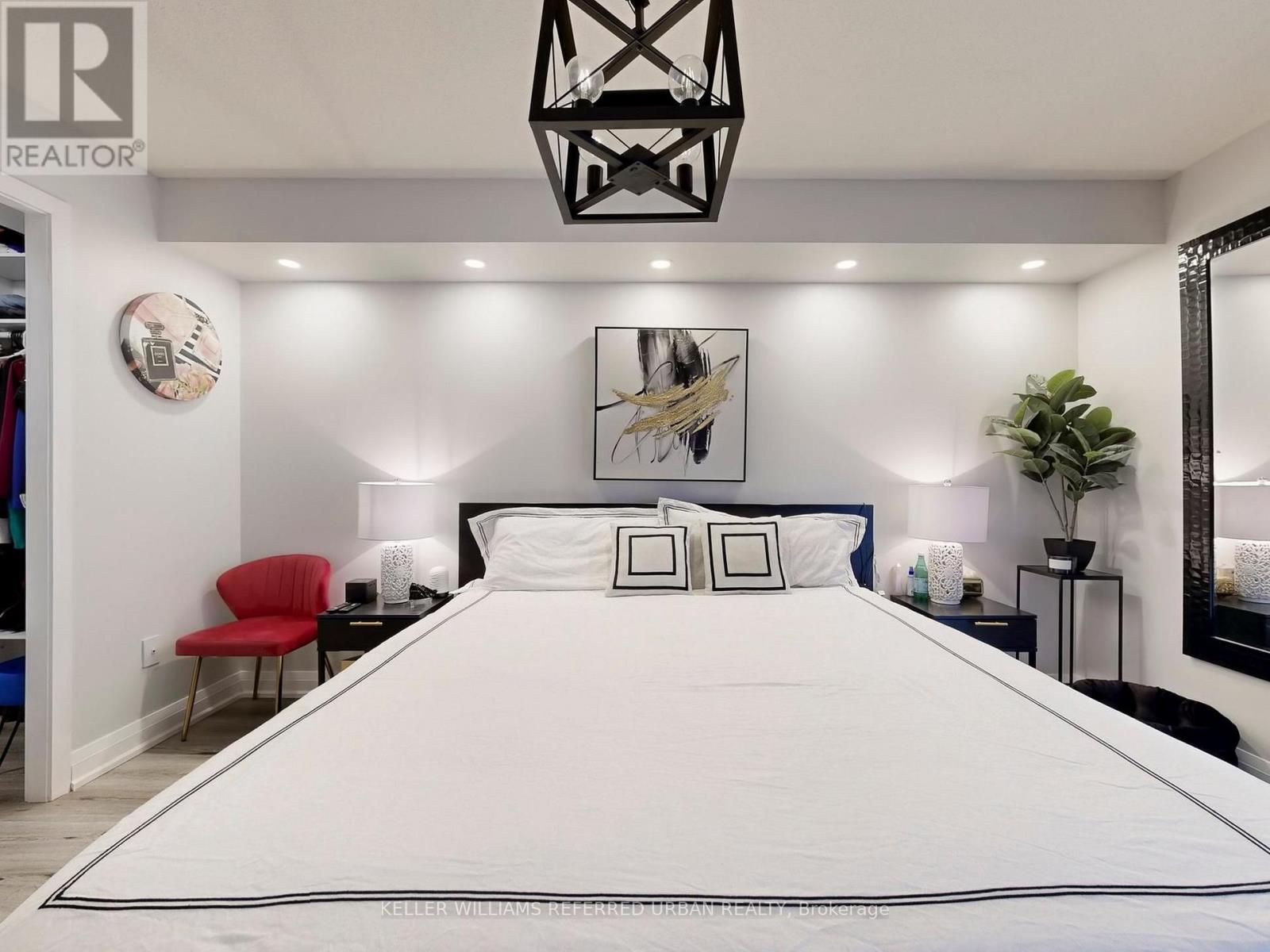 803 - 30 Harding Boulevard W, Richmond Hill, Ontario  L4C 9M3 - Photo 24 - N12543858