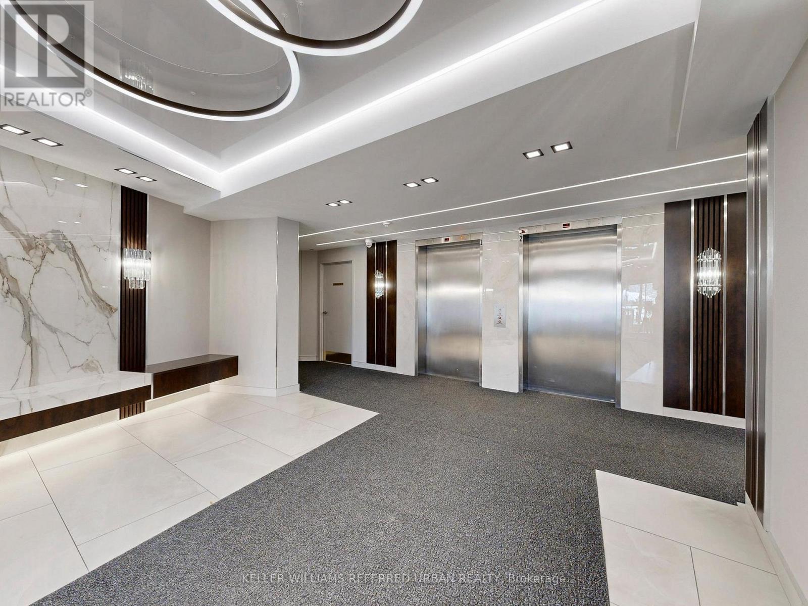 803 - 30 Harding Boulevard W, Richmond Hill, Ontario  L4C 9M3 - Photo 5 - N12543858