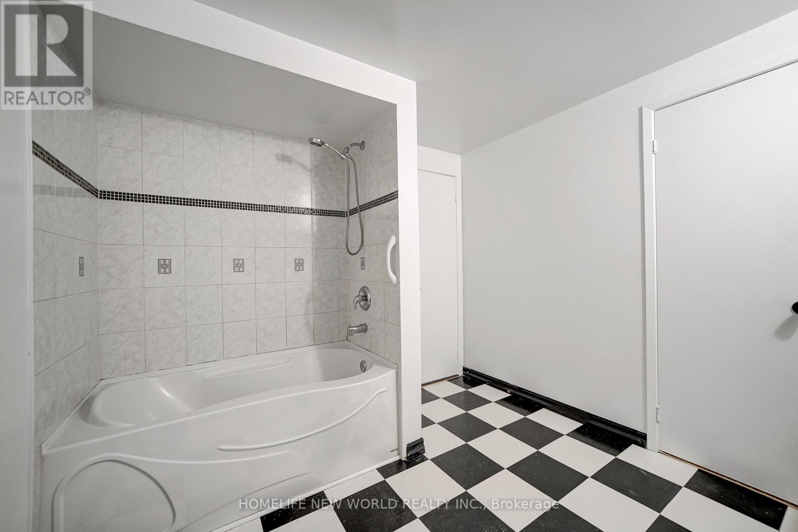 1st & 2nd - 31 Spangler Road, Markham, Ontario  L3S 2G2 - Photo 43 - N12543876