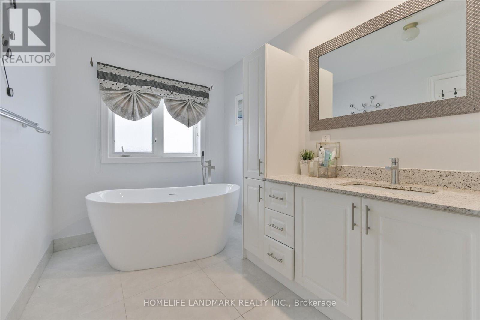 M & 2nd - 230 Devonsleigh Boulevard, Richmond Hill, Ontario  L4S 1H2 - Photo 27 - N12543888