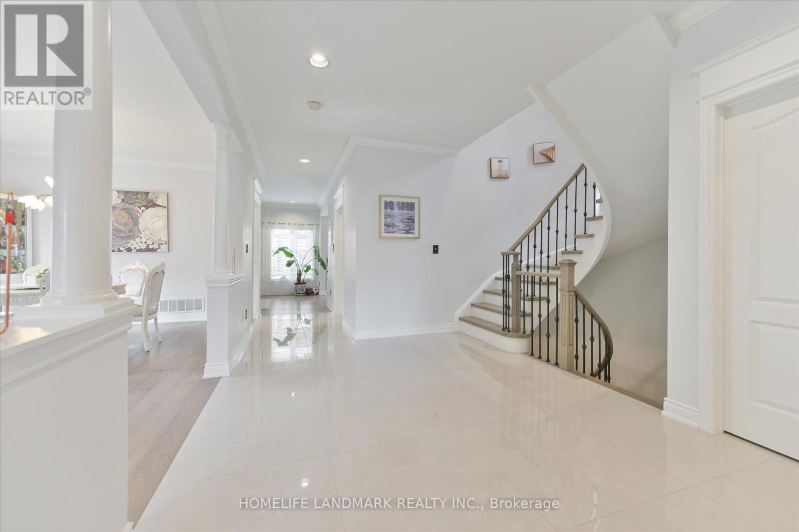 M & 2nd - 230 Devonsleigh Boulevard, Richmond Hill, Ontario  L4S 1H2 - Photo 5 - N12543888