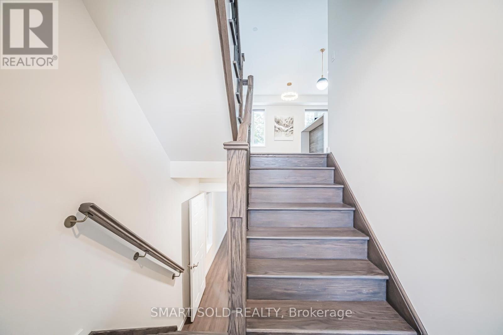 13 Armillo Place, Markham, Ontario  L6E 0V4 - Photo 5 - N12543900