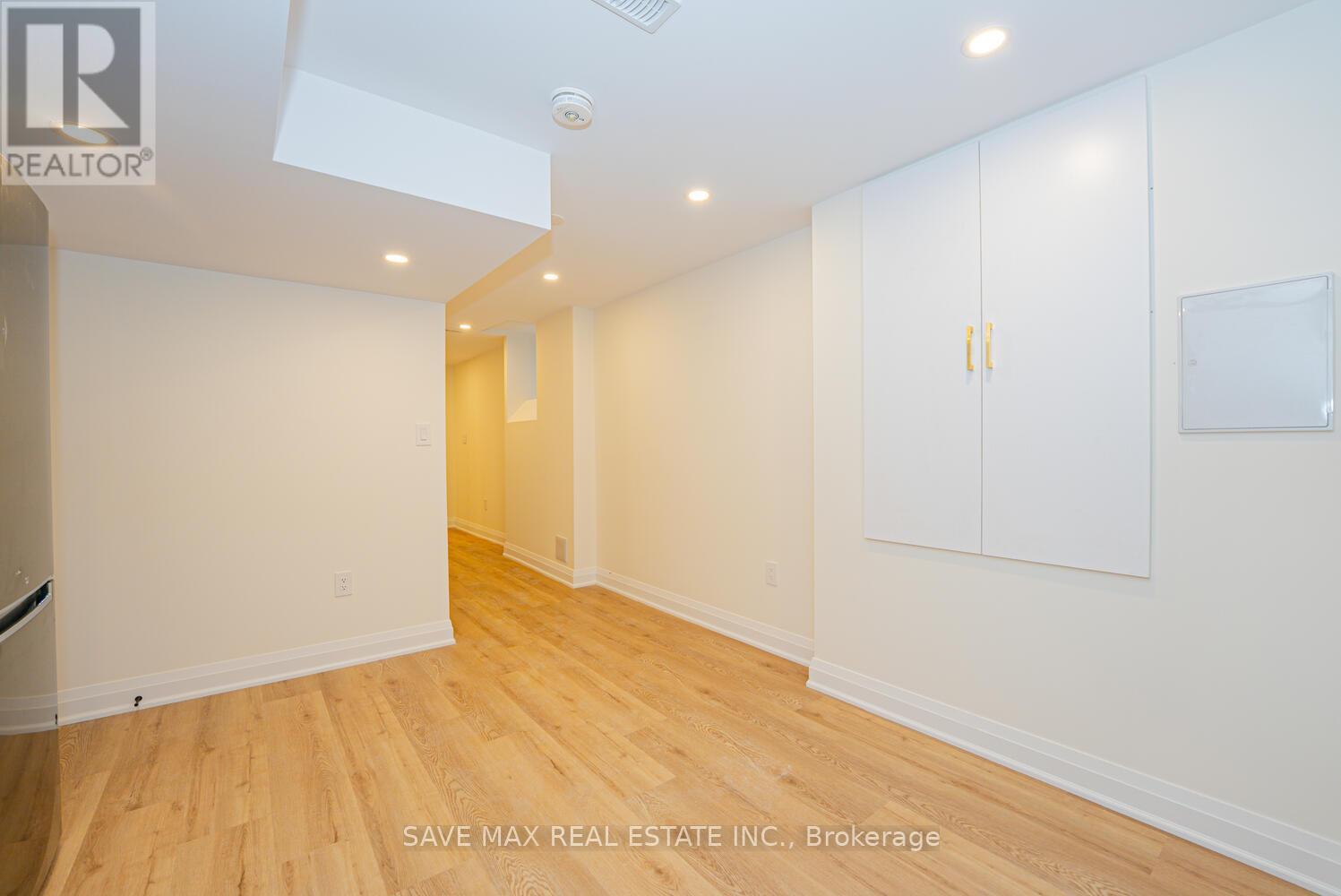 1612 Moongate Crescent E, Mississauga, Ontario  L5M 4T1 - Photo 33 - W12543902