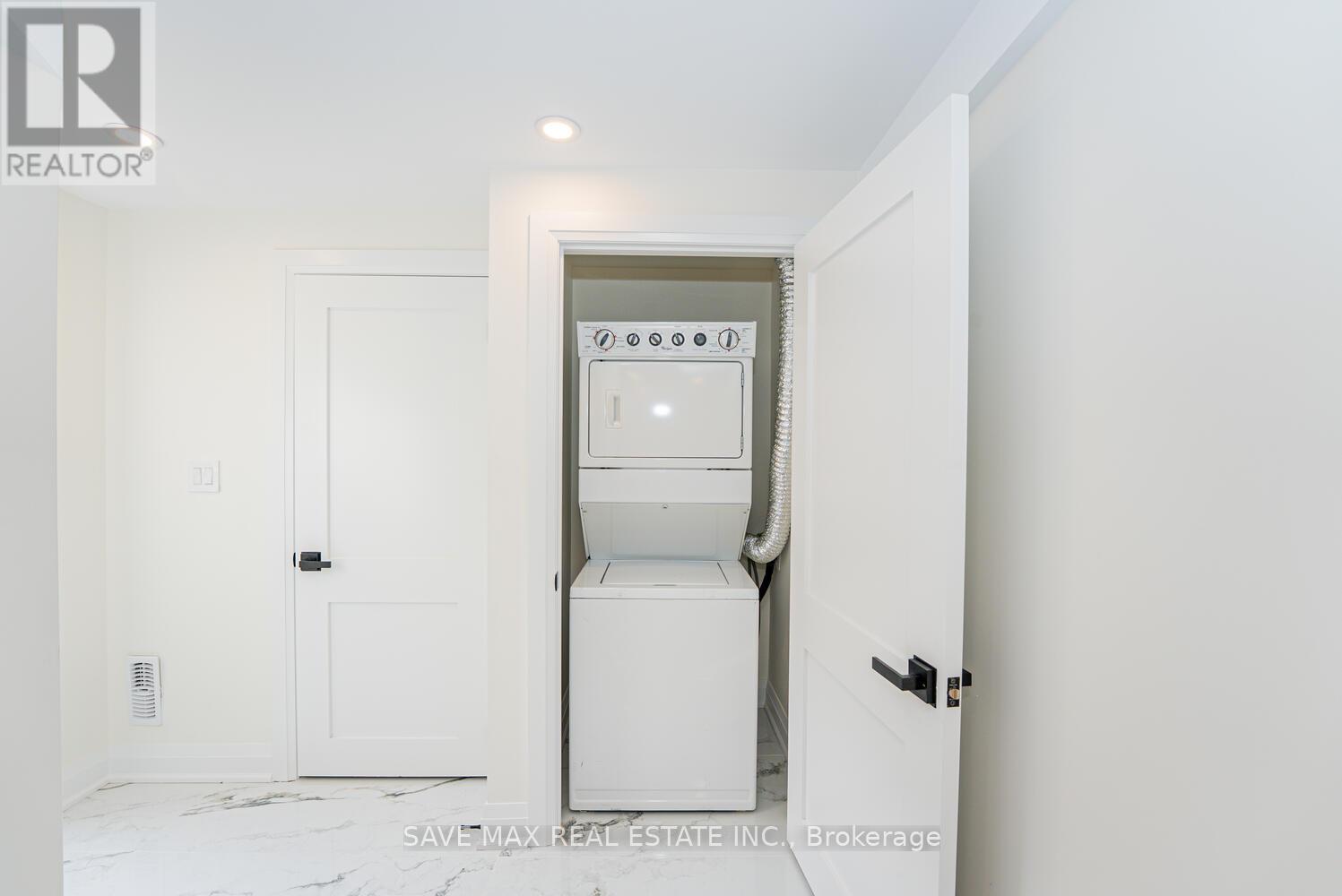 1612 Moongate Crescent E, Mississauga, Ontario  L5M 4T1 - Photo 35 - W12543902