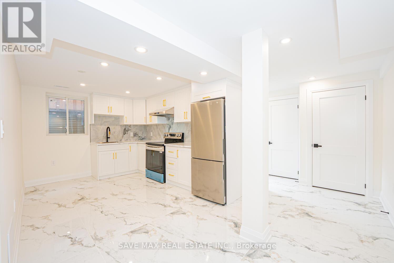 1612 Moongate Crescent E, Mississauga, Ontario  L5M 4T1 - Photo 37 - W12543902