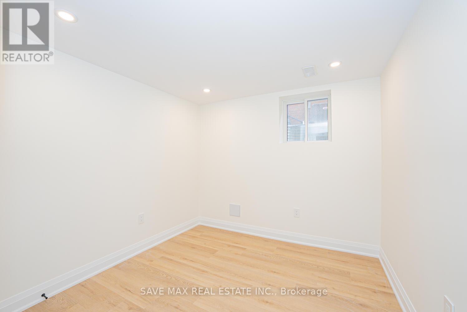 1612 Moongate Crescent E, Mississauga, Ontario  L5M 4T1 - Photo 38 - W12543902