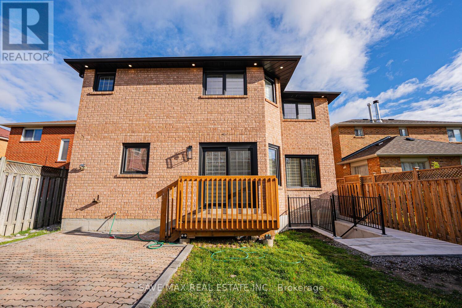 1612 Moongate Crescent E, Mississauga, Ontario  L5M 4T1 - Photo 44 - W12543902