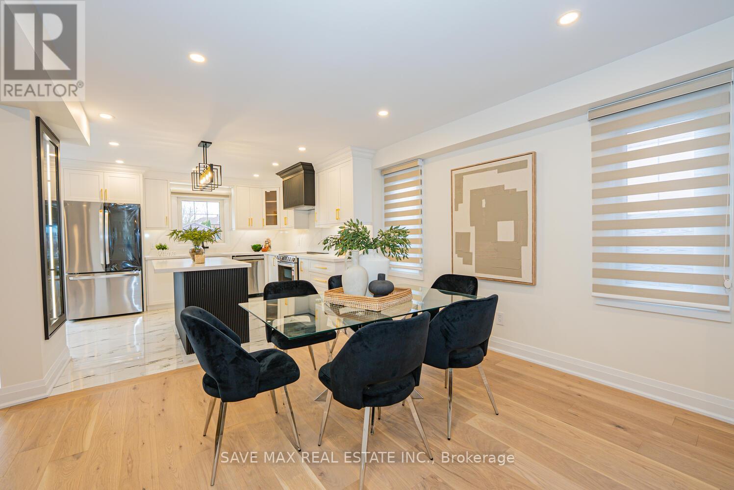 1612 Moongate Crescent E, Mississauga, Ontario  L5M 4T1 - Photo 5 - W12543902