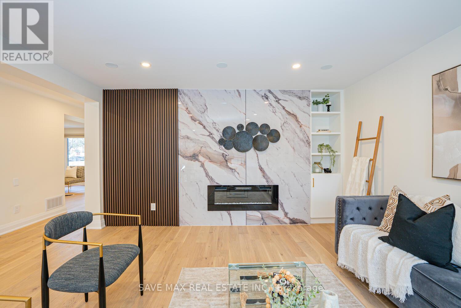 1612 Moongate Crescent E, Mississauga, Ontario  L5M 4T1 - Photo 7 - W12543902