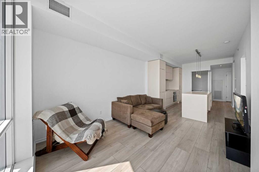 2006, 615 6 Avenue Se, Calgary, Alberta  T2G 1S2 - Photo 4 - A2232421