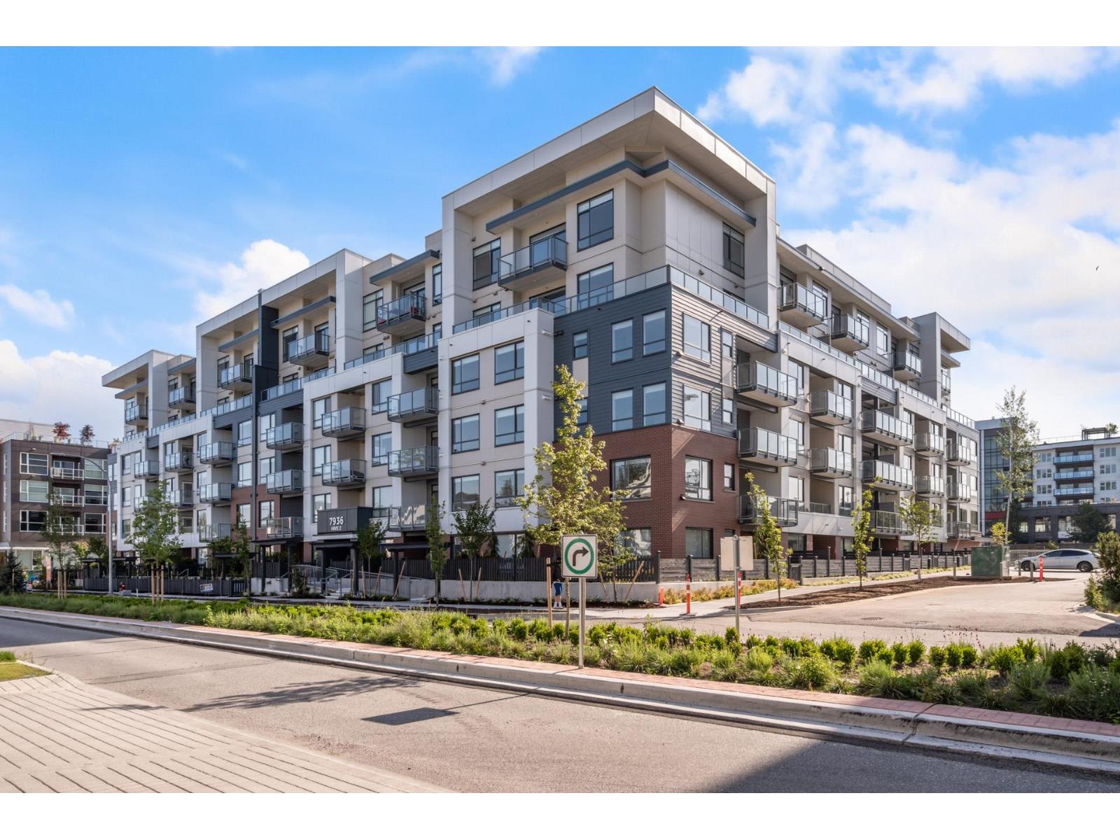 521 7936 206 STREET, Langley, British Columbia