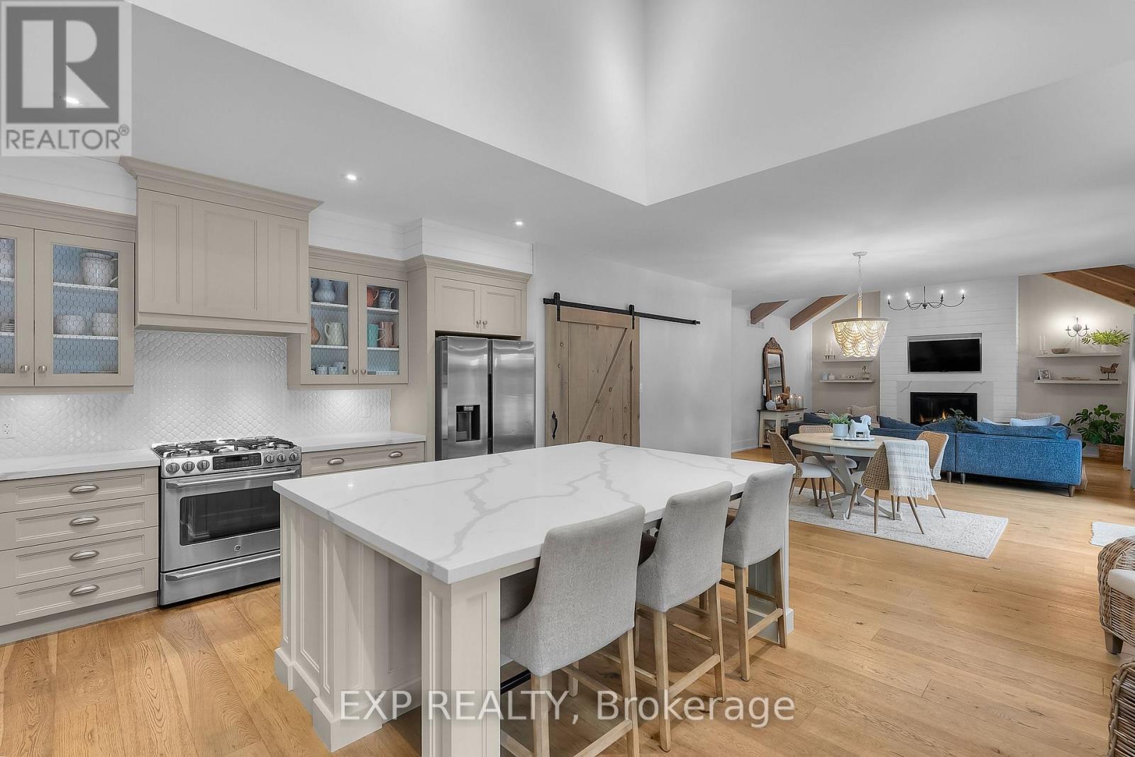 2218 Portage Road, Niagara Falls, Ontario L2J 0C2 - Photo 16 - X12543918