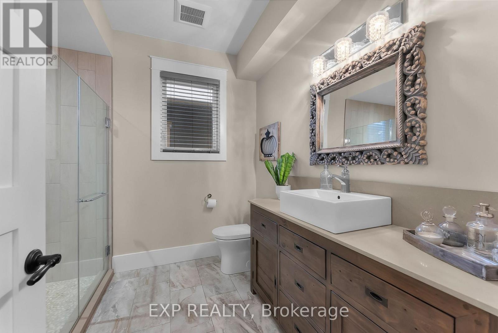 2218 Portage Road, Niagara Falls, Ontario L2J 0C2 - Photo 22 - X12543918