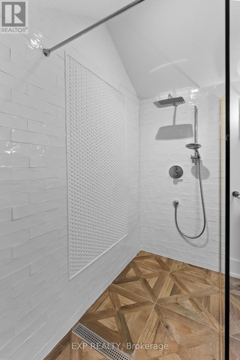 2218 Portage Road, Niagara Falls, Ontario L2J 0C2 - Photo 35 - X12543918