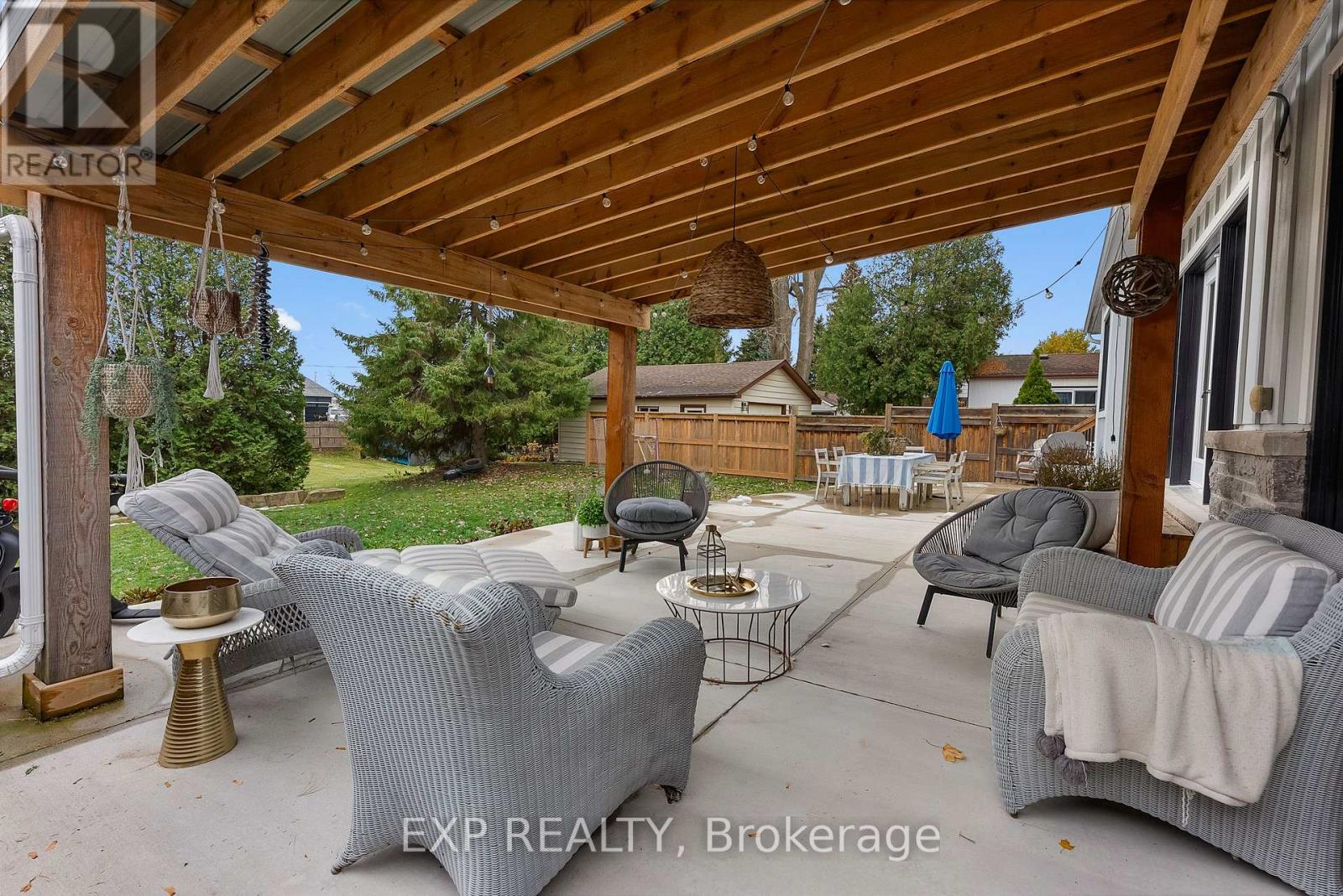 2218 Portage Road, Niagara Falls, Ontario L2J 0C2 - Photo 44 - X12543918