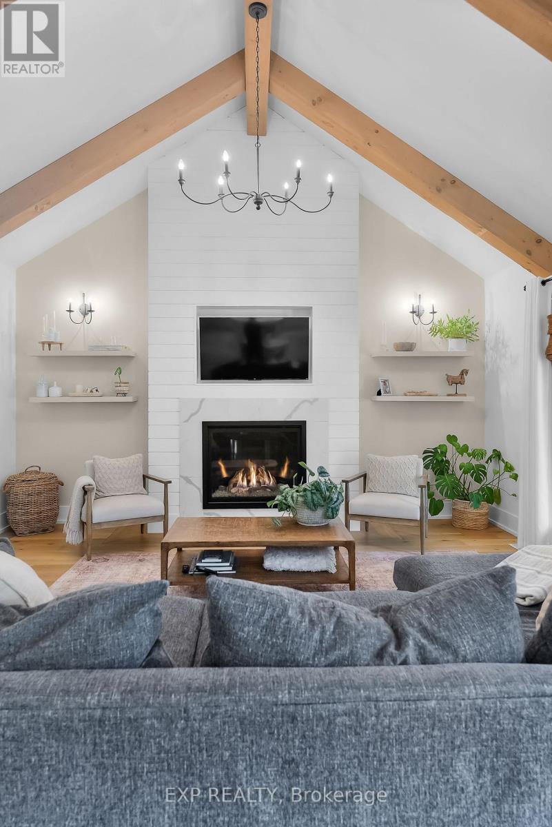 2218 Portage Road, Niagara Falls, Ontario L2J 0C2 - Photo 7 - X12543918