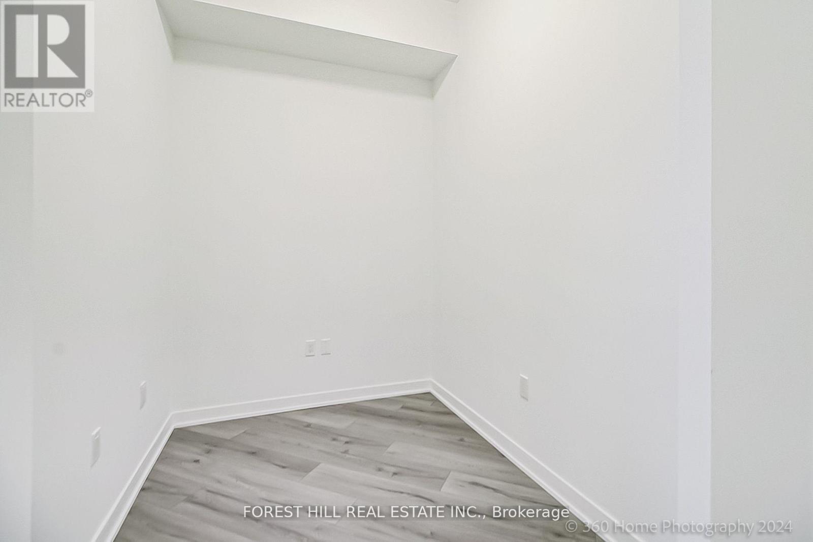 Ph 16 - 395 Dundas Street W, Oakville, Ontario  L6M 5R8 - Photo 7 - W12460008