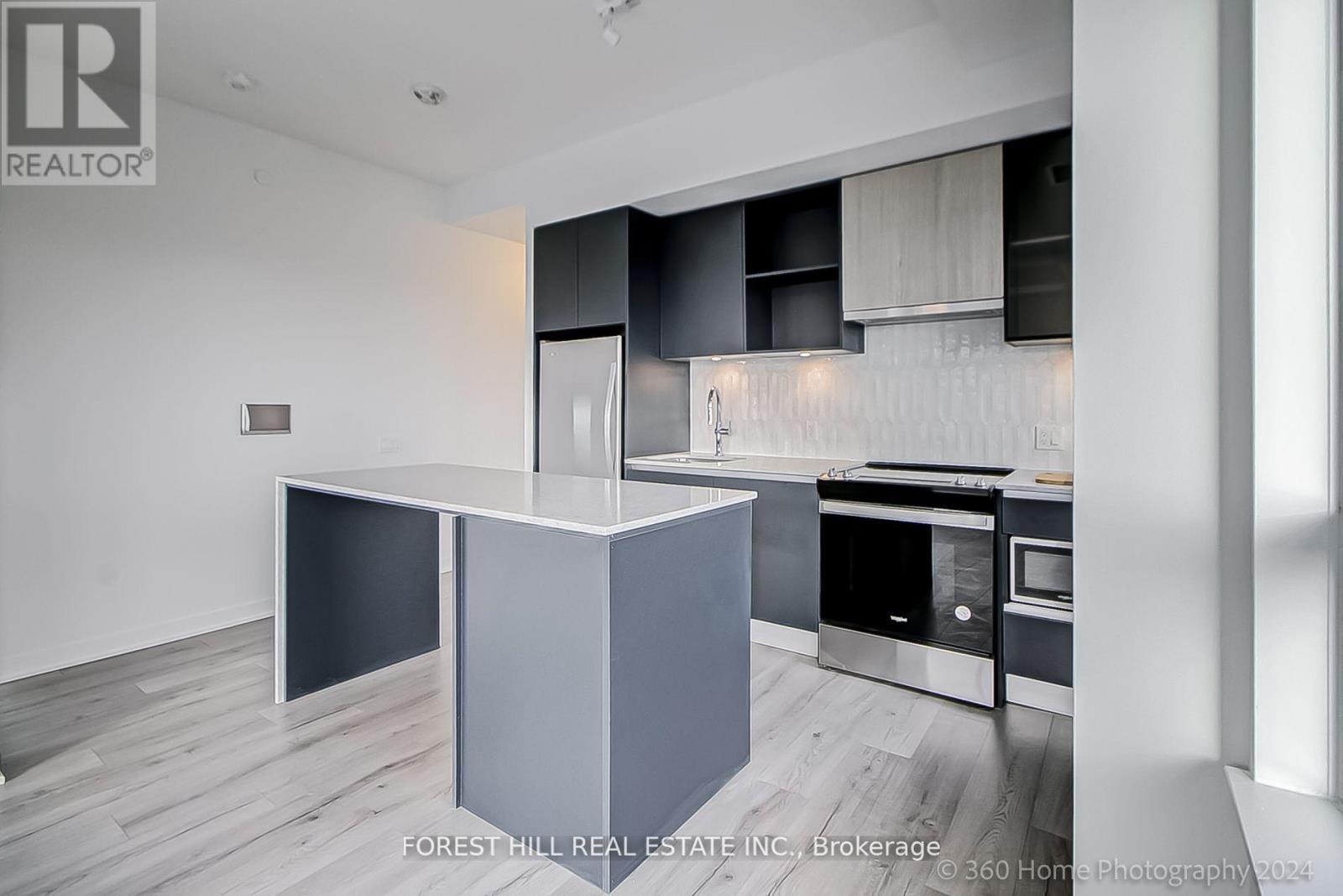 Ph 16 - 395 Dundas Street W, Oakville, Ontario  L6M 5R8 - Photo 15 - W12460008