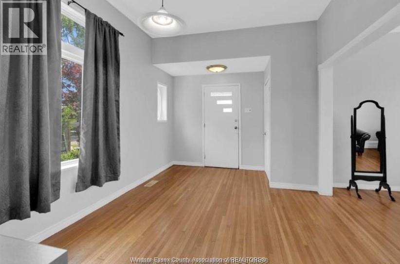 272 Mckay Avenue, Windsor, Ontario N9B 1Z4 - Photo 5 - 25028595