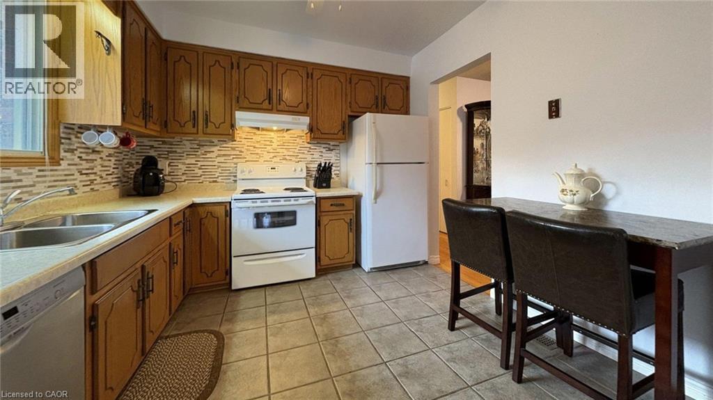 15 Albion Street, Kitchener, Ontario N2E 2R9 - Photo 18 - 40786417